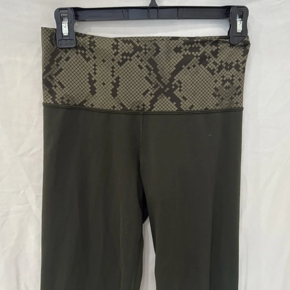 Lululemon Groove Pant green with snake skin long pant see measurements - Picture 3 of 5